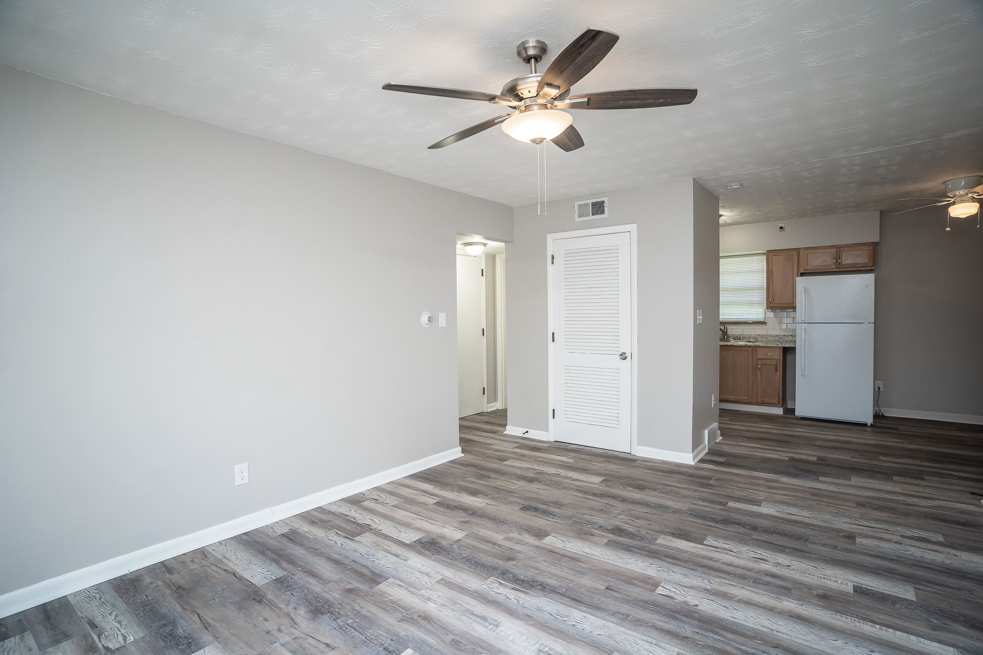 2525 Lakeview Ave #6